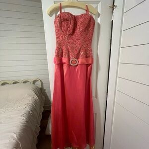 JOVANI Elegant Pink Strapless Dress